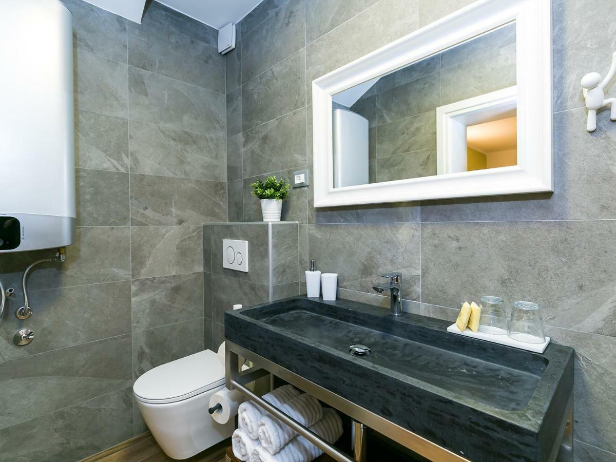 Pool Premium Apartment Vrsar Exterior foto